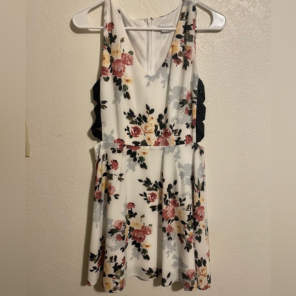 Love Richie Floral dress size small